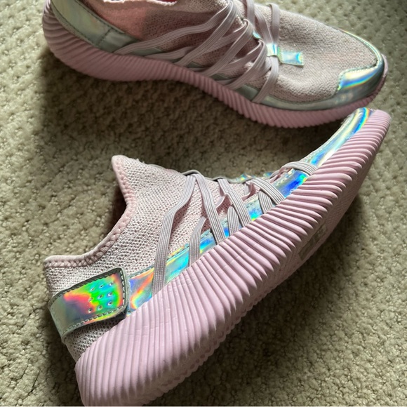 Holographic Pink Sneakers - Picture 6 of 7